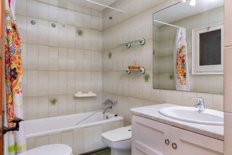 Сasa de 6 dormitorios en venta en Begur, Gerona, Cataluña, Spain № 7090 - foto 19