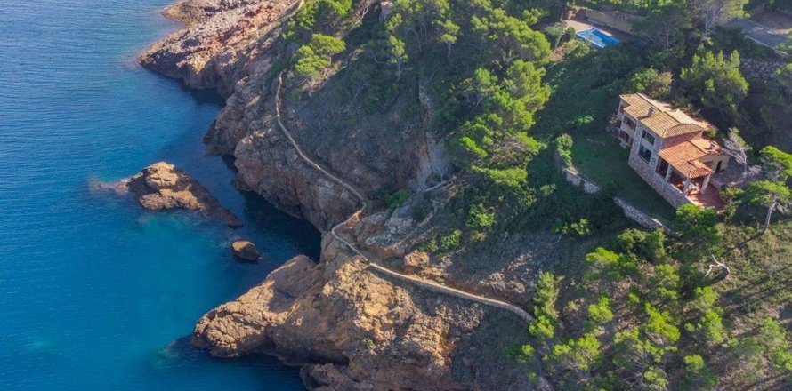 Сasa de 6 dormitorios en venta en Begur, Gerona, Cataluña, Spain № 7090