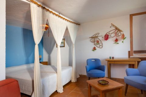 Сasa de 6 dormitorios en venta en Begur, Gerona, Cataluña, Spain № 7090 - foto 7