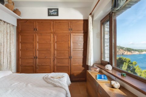 Сasa de 6 dormitorios en venta en Begur, Gerona, Cataluña, Spain № 7090 - foto 15