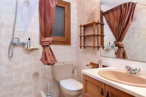 Сasa de 6 dormitorios en venta en Begur, Gerona, Cataluña, Spain № 7090 - foto 21