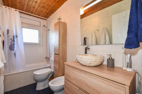Сasa de 3 dormitorios en venta en Esplugues de Llobregat, Barcelona, Cataluña, Spain № 7092 - foto 21