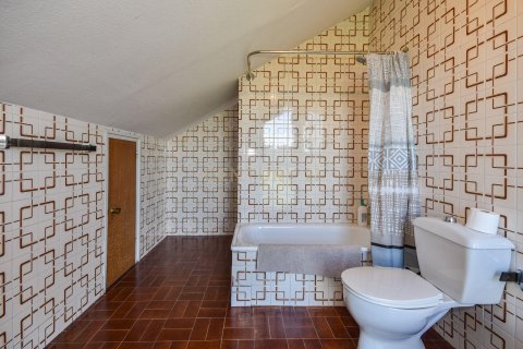 Сasa de 3 dormitorios en venta en Esplugues de Llobregat, Barcelona, Cataluña, Spain № 7092 - foto 25