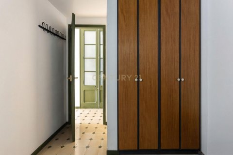 Apartamento de 2 dormitorios en venta en Barcelona, Cataluña, Spain № 7093 - foto 6