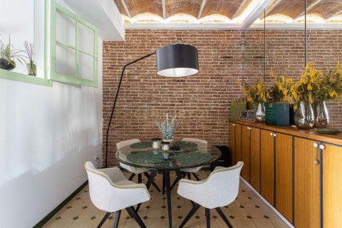Apartamento de 2 dormitorios en venta en Barcelona, Cataluña, Spain № 7093 - foto 21