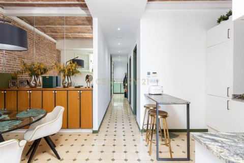 Apartamento de 2 dormitorios en venta en Barcelona, Cataluña, Spain № 7093 - foto 26