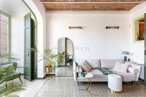 Apartamento de 2 dormitorios en venta en Barcelona, Cataluña, Spain № 7093 - foto 29