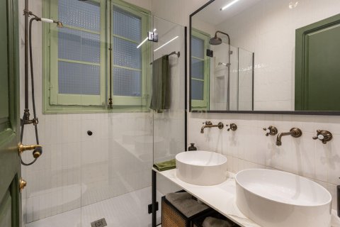 Apartamento de 2 dormitorios en venta en Barcelona, Cataluña, Spain № 7093 - foto 8