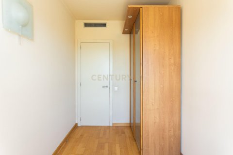 Apartamento de 4 dormitorios en venta en Barcelona, Cataluña, Spain № 7094 - foto 14