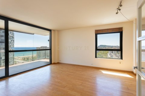 Apartamento de 4 dormitorios en venta en Barcelona, Cataluña, Spain № 7094 - foto 28