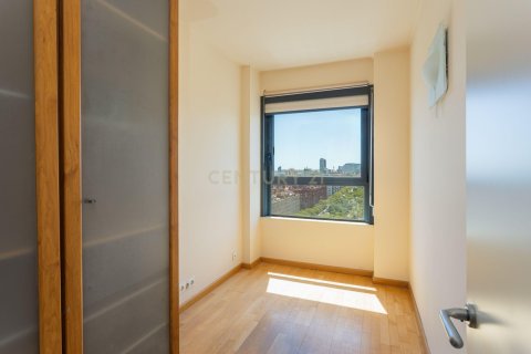 Apartamento de 4 dormitorios en venta en Barcelona, Cataluña, Spain № 7094 - foto 16