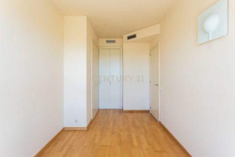 Apartamento de 4 dormitorios en venta en Barcelona, Cataluña, Spain № 7094 - foto 9
