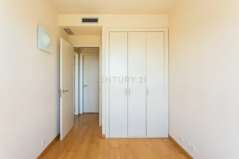 Apartamento de 4 dormitorios en venta en Barcelona, Cataluña, Spain № 7094 - foto 22