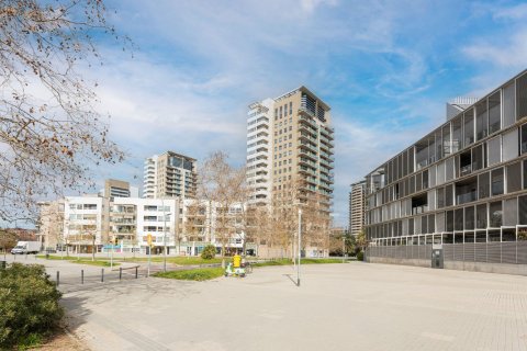 Apartamento de 4 dormitorios en venta en Barcelona, Cataluña, Spain № 7094 - foto 11