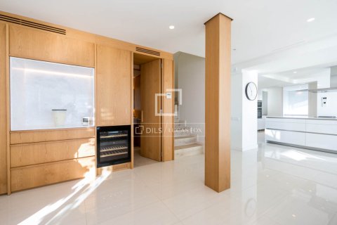 6 bedrooms villa for sale in Castelldefels, Barcelona, Catalonia, Spain № 3867 - photo 15