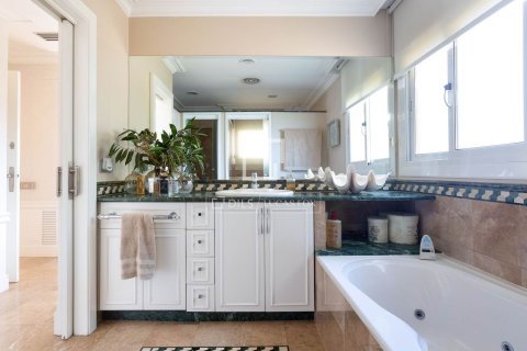 7 chambres villa à vendre à Vallromanes, Barcelona, Catalonia, Spain № 3869 - photo 25