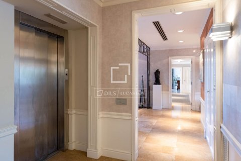 7 chambres villa à vendre à Vallromanes, Barcelona, Catalonia, Spain № 3869 - photo 21