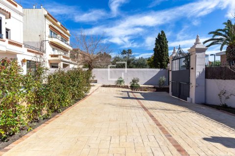 5 bedrooms villa for sale in Sant Just Desvern, Barcelona, Catalonia, Spain № 3868 - photo 13