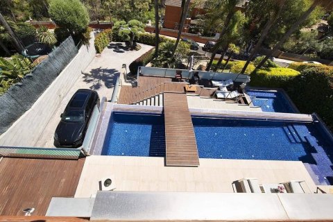 Купить дом в Кастельдефельс, Испания с 5 комнат, № 1404 - фото 2