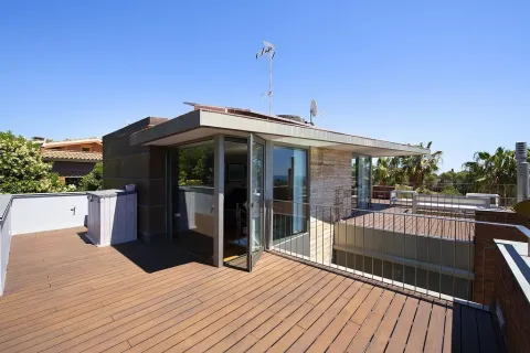 Купить дом в Кастельдефельс, Испания с 5 комнат, № 1404 - фото 15