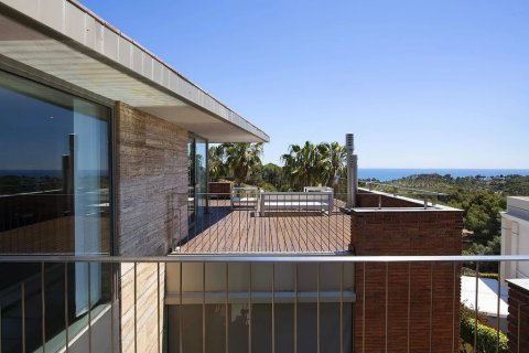 Купить дом в Кастельдефельс, Испания с 5 комнат, № 1404 - фото 10