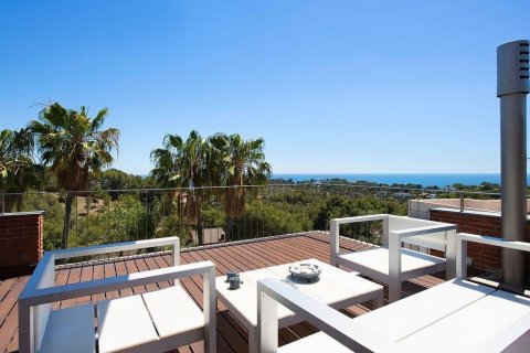 Купить дом в Кастельдефельс, Испания с 5 комнат, № 1404 - фото 12