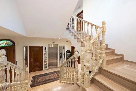 Купить дом в Кастельдефельс, Испания с 6 комнат, № 1406 - фото 11