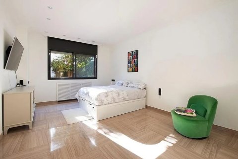 Купить дом в Кастельдефельс, Испания с 6 комнат, № 1406 - фото 12