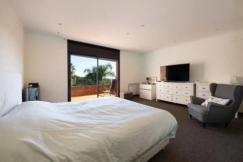 Купить дом в Кастельдефельс, Испания с 6 комнат, № 1406 - фото 18