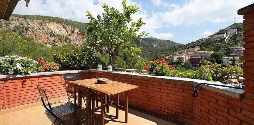 Квартира с 3 спальнями в Ситжесе, Барселона, Каталония, Испания № 1403