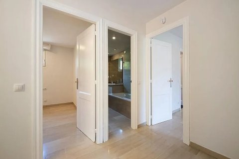 Купить квартиру в Ситжес, Испания с 4 комнаты, № 1403 - фото 11