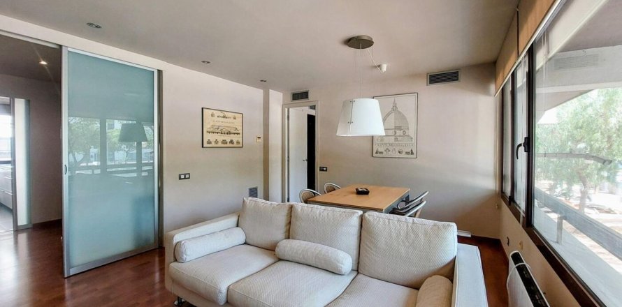 Apartamento de 2 dormitorios en venta en Barcelona, Cataluña, Spain № 1408