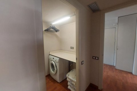 Apartamento de 2 dormitorios en venta en Barcelona, Cataluña, Spain № 1408 - foto 17