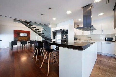 Купить дом в Кастельдефельс, Испания с 5 комнат, № 1405 - фото 11