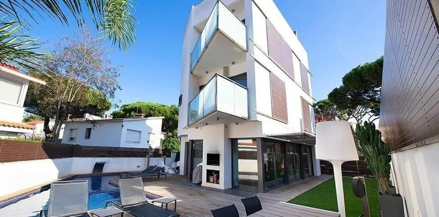 Дом с 4 спальнями в Кастельдефельсе, Барселона, Каталония, Испания № 1405