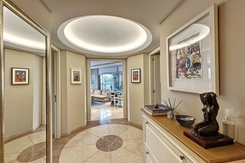 Apartamento de 3 dormitorios en venta en Barcelona, Cataluña, Spain № 1407 - foto 10