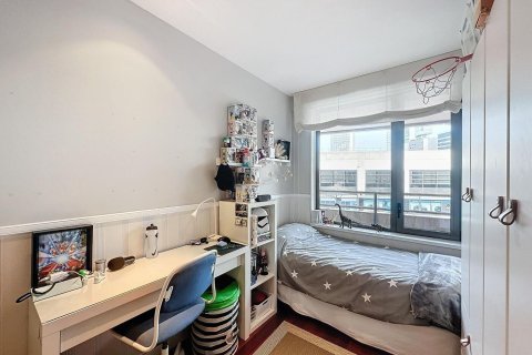 Apartamento de 3 dormitorios en venta en Barcelona, Cataluña, Spain № 1407 - foto 18