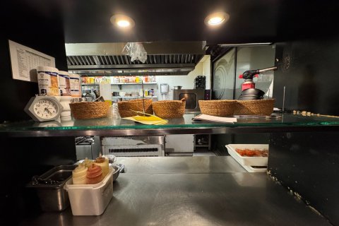 125 sq.m. commercial property for sale in Barcelona, Catalonia, Spain № 6170 - photo 5