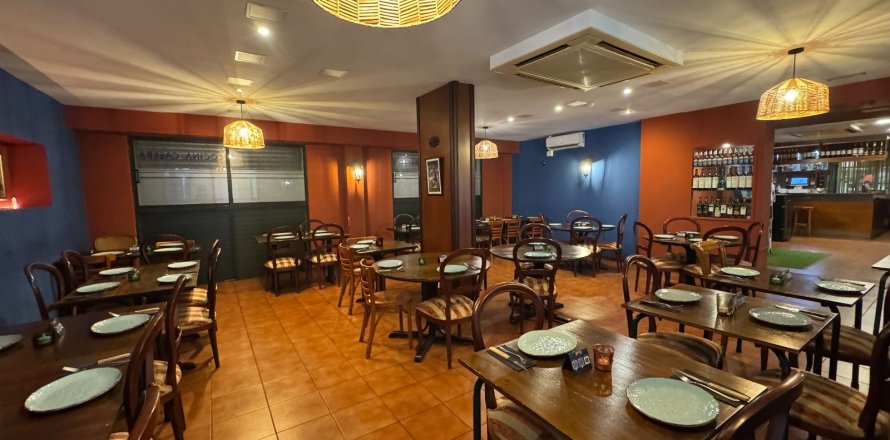 125 sq.m. commercial property for sale in Barcelona, Catalonia, Spain № 6170