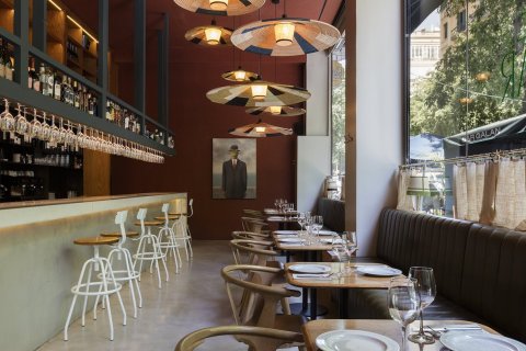 93 m² commercial property à vendre à Barcelona, Catalonia, Spain № 3664