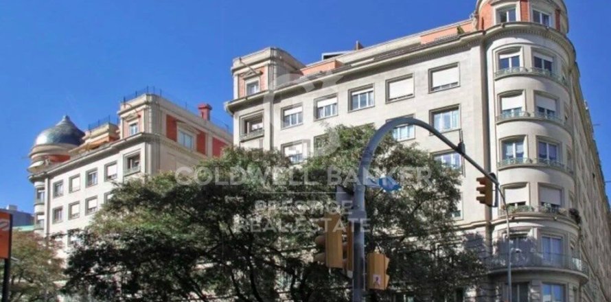 Квартира с 5 спальнями в Барселоне, Каталония, Испания № 7740