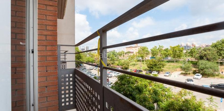 Apartamento de 4 dormitorios en venta en Esplugues de Llobregat, Barcelona, Cataluña, Spain № 1953