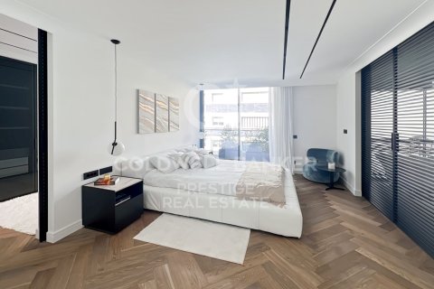 4 bedrooms apartment for sale in Barcelona, Catalonia, Spain № 5941 - photo 9