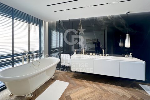 4 bedrooms apartment for sale in Barcelona, Catalonia, Spain № 5941 - photo 12