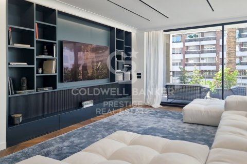 4 bedrooms apartment for sale in Barcelona, Catalonia, Spain № 5941 - photo 2