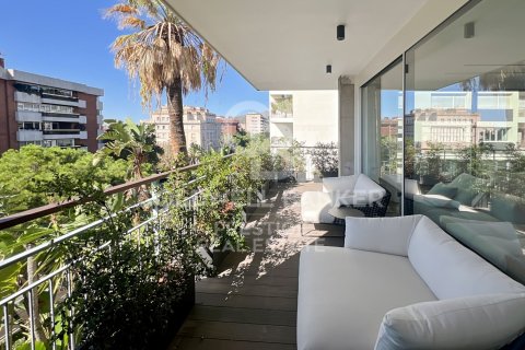 4 bedrooms apartment for sale in Barcelona, Catalonia, Spain № 5941 - photo 3
