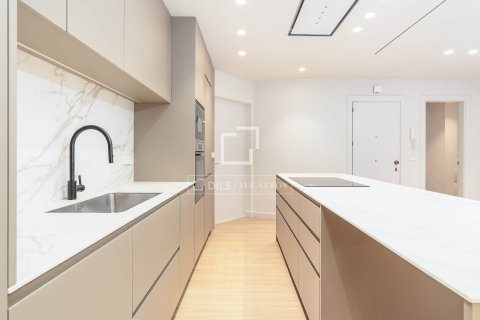 4 chambres apartment à vendre à Barcelona, Catalonia, Spain № 4188 - photo 12