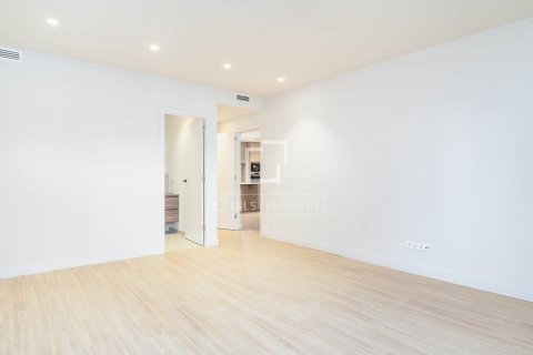 4 chambres apartment à vendre à Barcelona, Catalonia, Spain № 4188 - photo 17